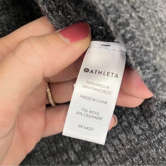 Athleta wool cashmere Gray Ombrè sweater size XS - Picture 9 of 9